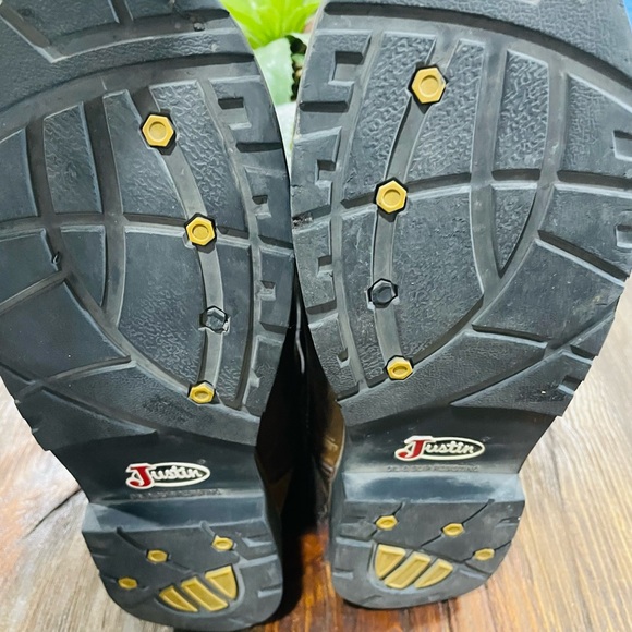 SE4960 - Justin Drywall 10"
Waterproof Work Boot Size 10D - Picture 7 of 14